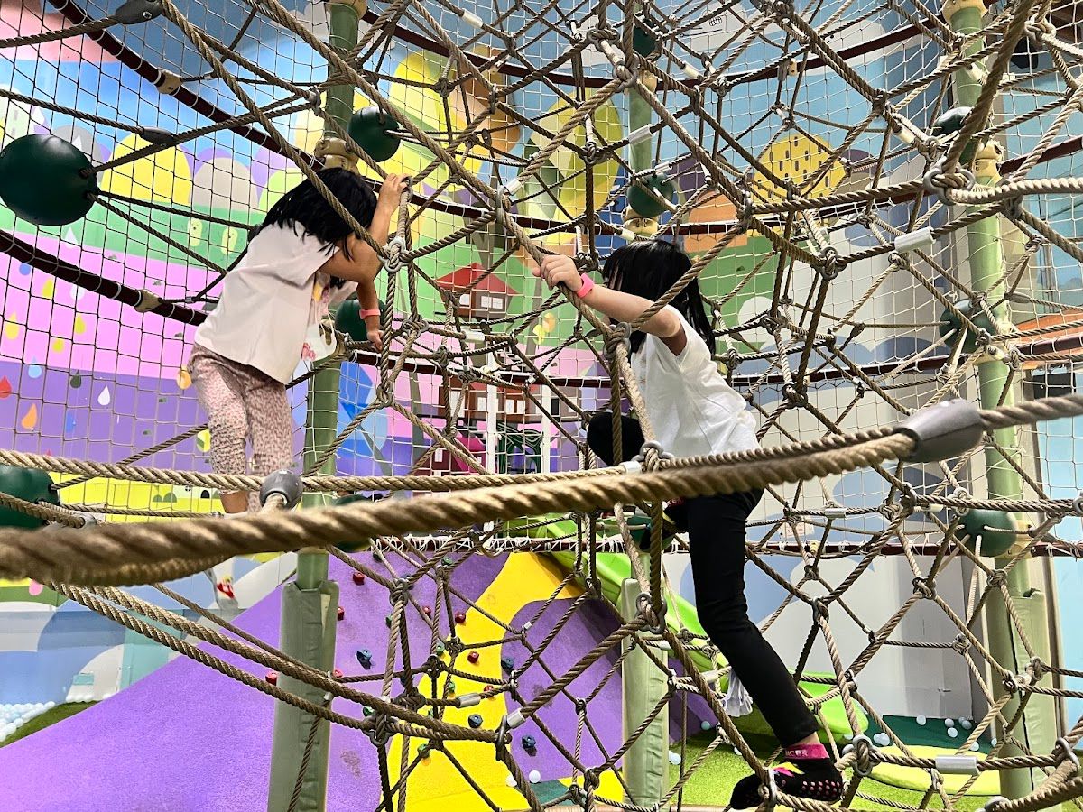 Playmondo Central EastVille - Image 4