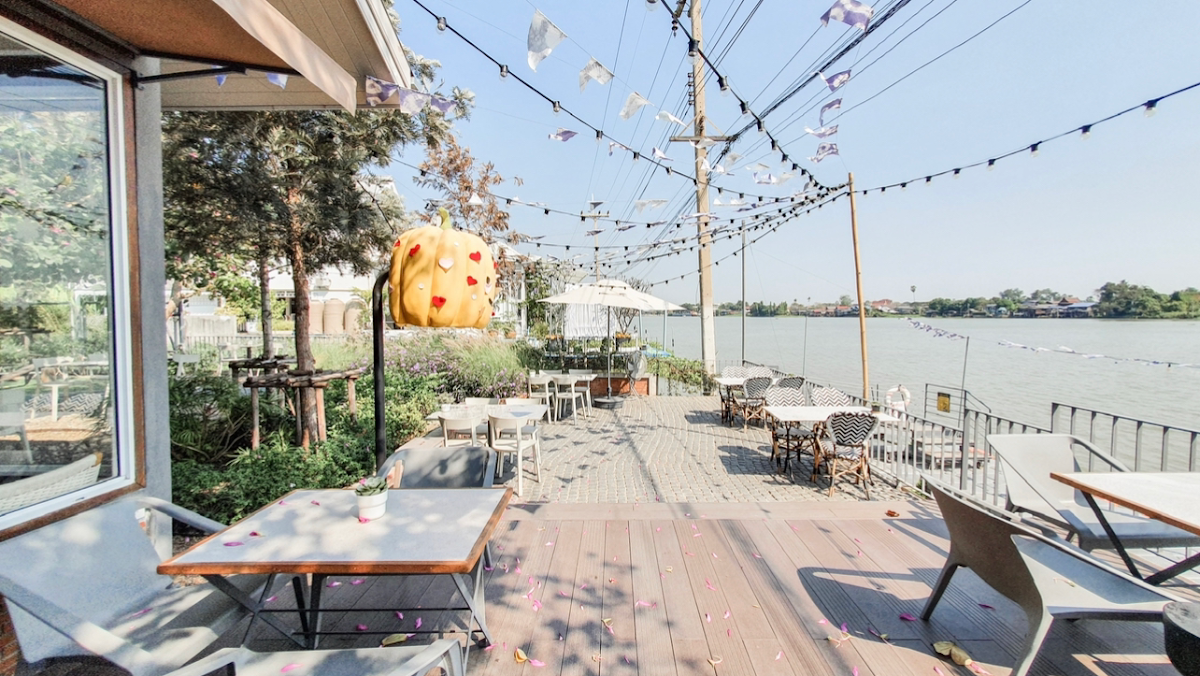 Pumpkin Art Town - Image 1