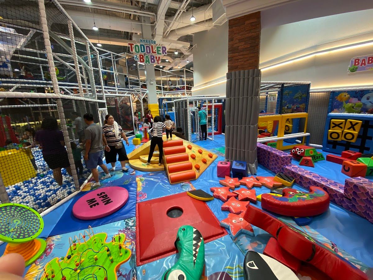 HarborLand Fashion Island - Image 9