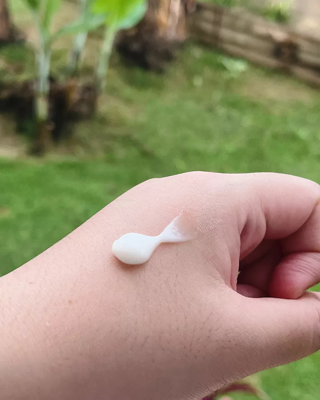 เนื้อสัมผัสของ Dr.Althea 345 Relief Cream บนมือ