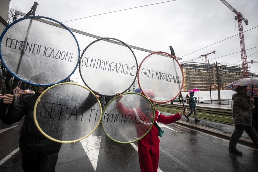 Corteo no olimpiadi (la presse)