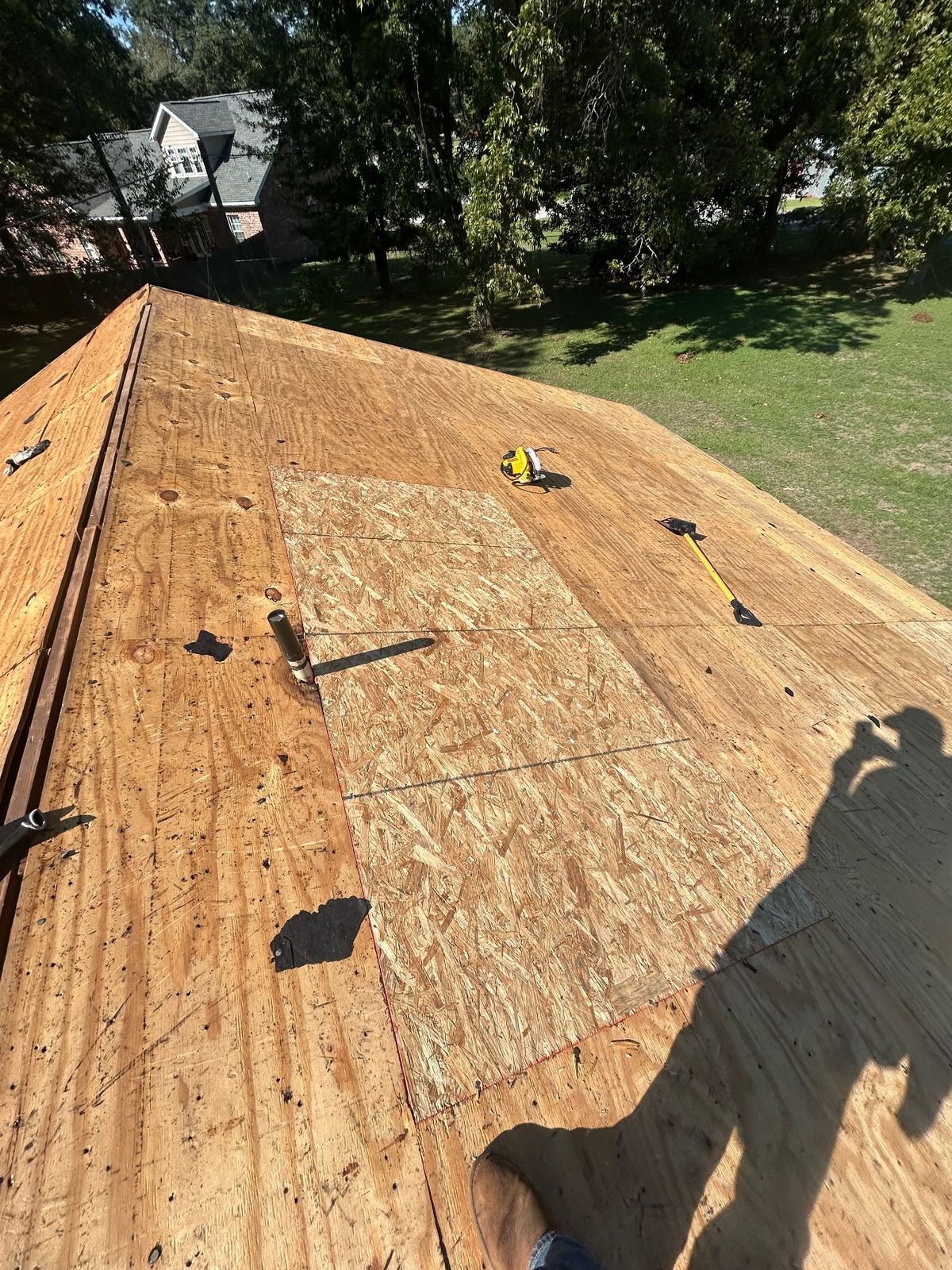 In Progress photo of a GAF Timberline HDZ shingle roof in Birchwood being installed by Southeast Roofing in Meridian, MS.