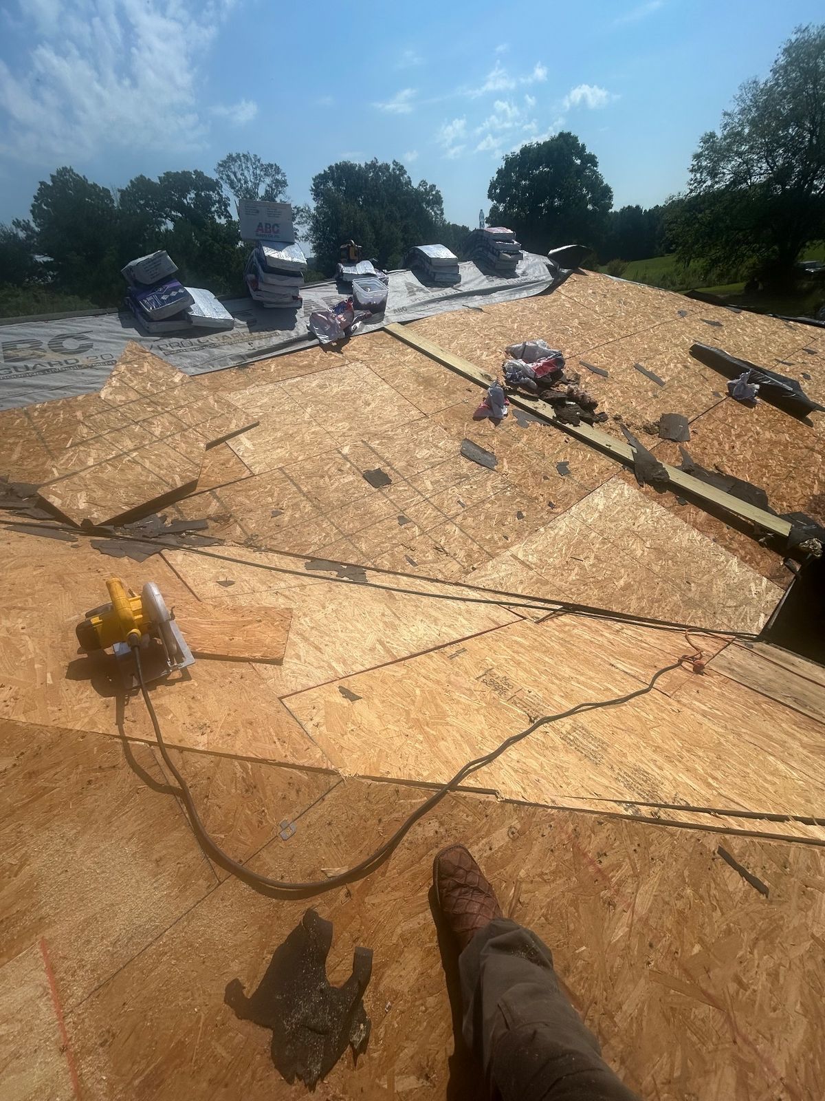 In Progress photo of a GAF Timberline HDZ shingle roof in Hickory being installed by Southeast Roofing in Bassfield, MS.