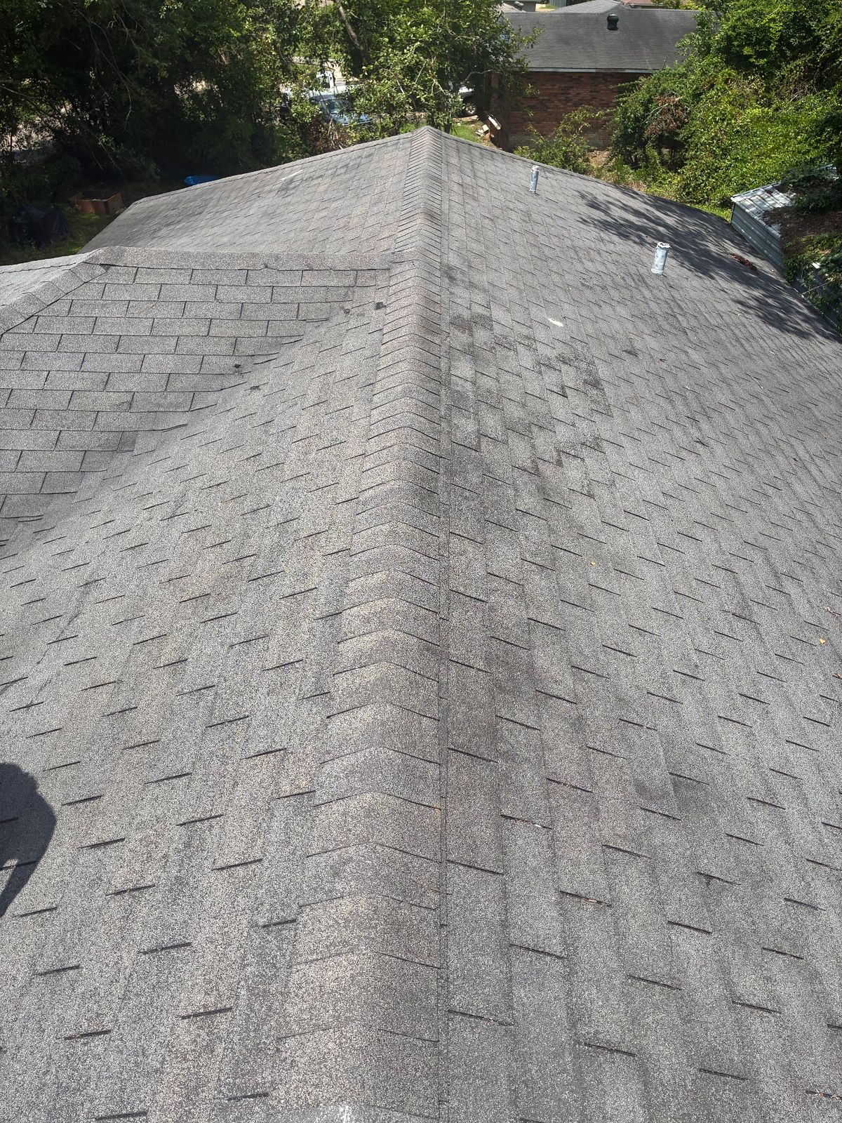 Before photo of a GAF Timberline HDZ shingle roof in Shakewood before work by Southeast Roofing in McComb, MS.