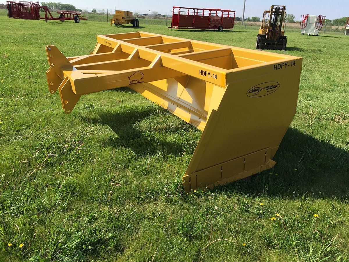 Henke Buffalo 14′ Heavy Duty Feedyard 3-Point Scraper w:Skids IMG_4603