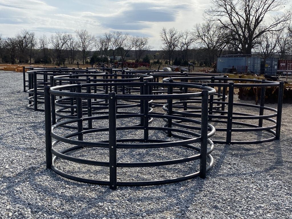 Poly Hay Ring for Cattle_004