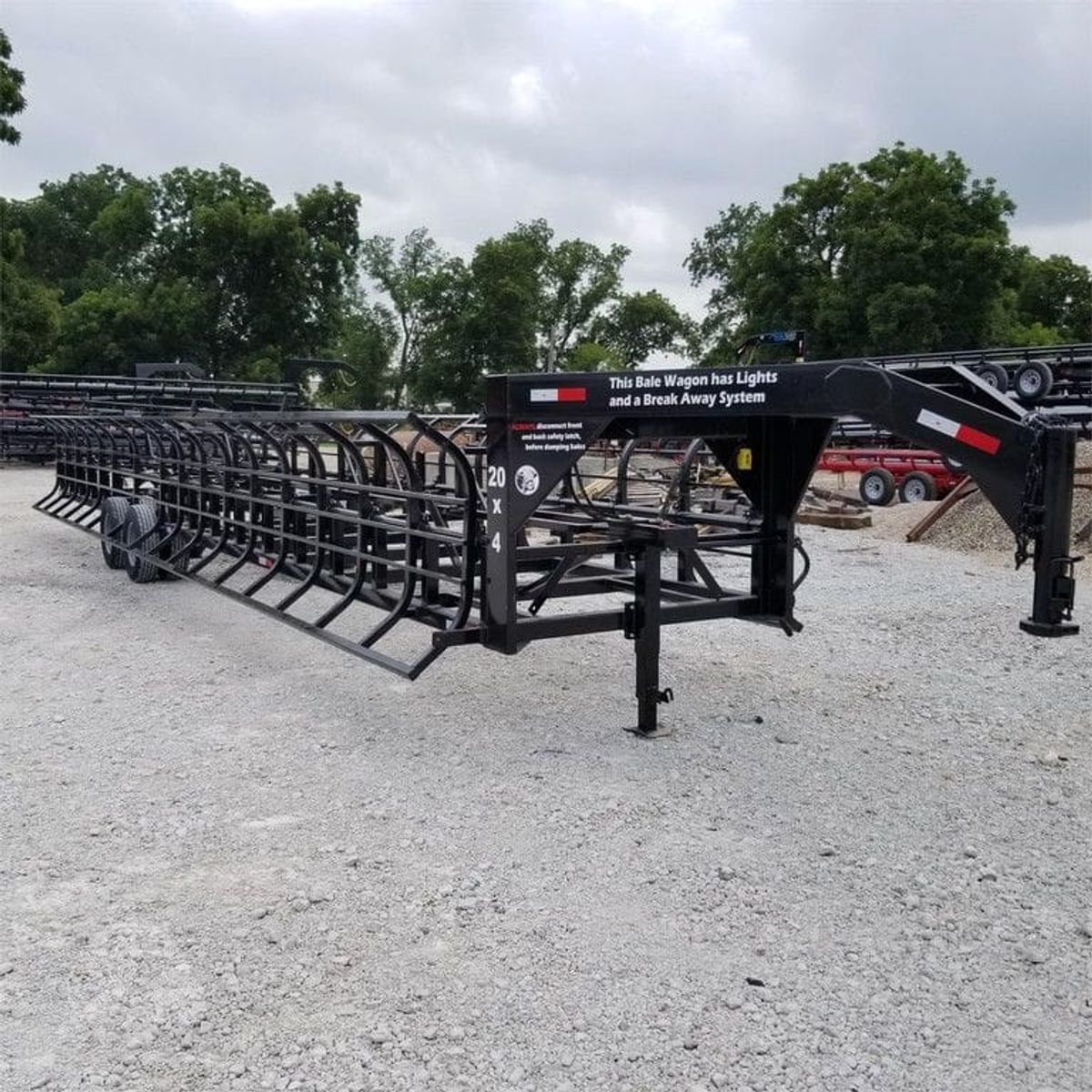 Industrias America 20X4 Double Wide Hydraulic Latch Hay Bale Trailer_002