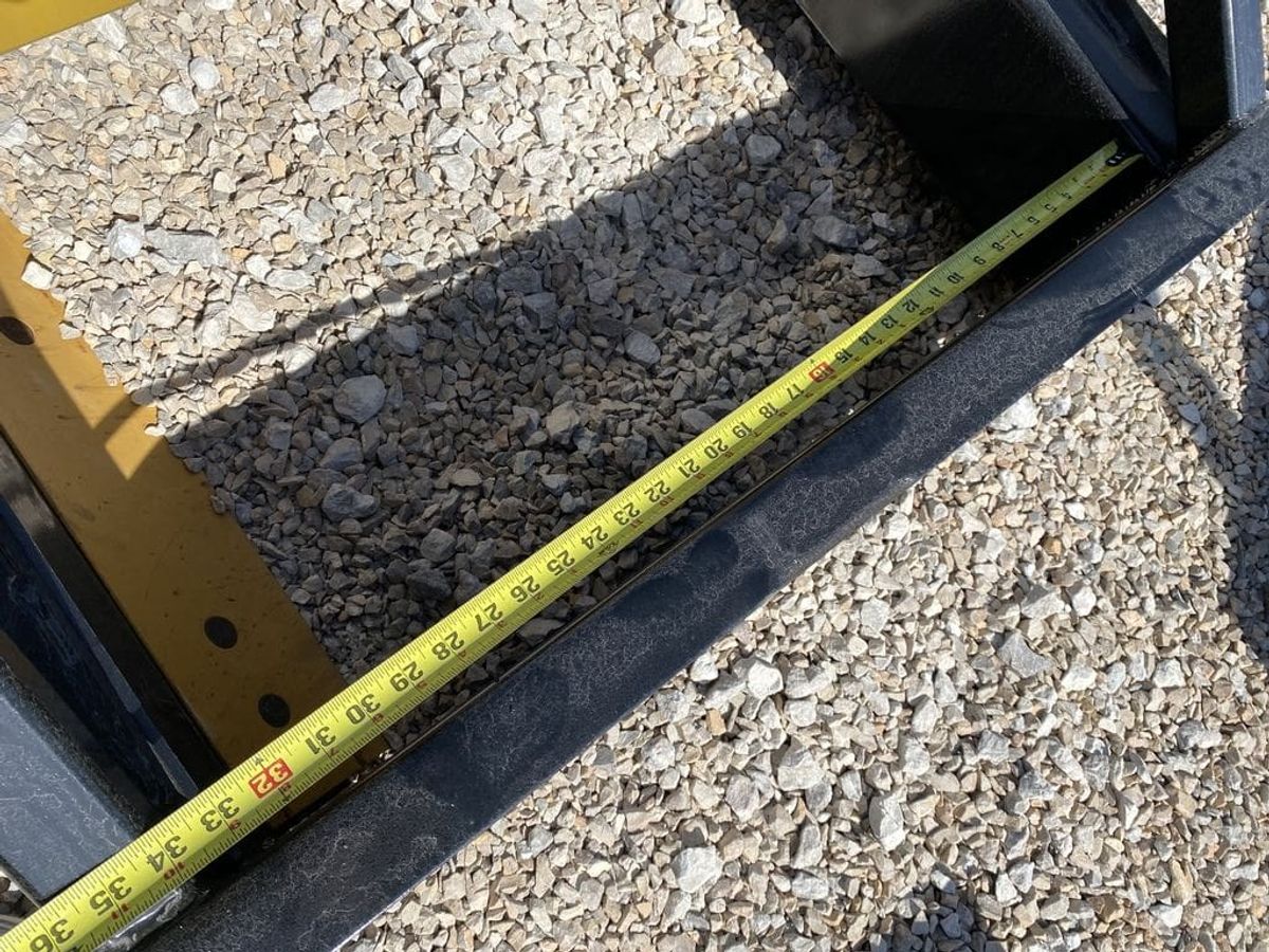 Industrias America 8′ Land Plane_018