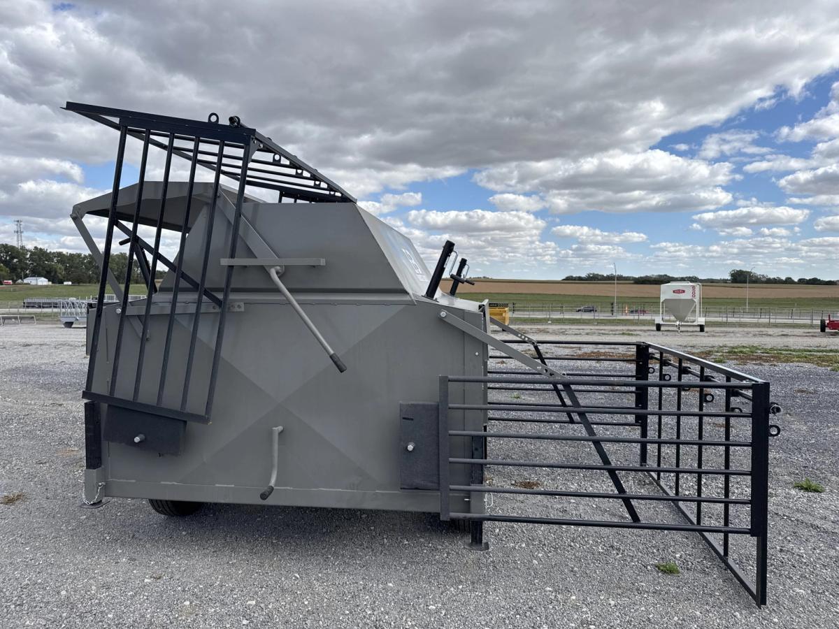 Ranch Boss Portable Creep Feeder w/ Panels & Rain Shield