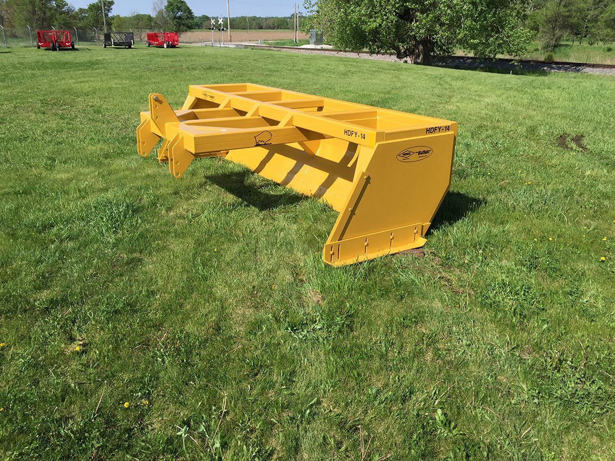 Henke Buffalo 14′ Heavy Duty Feedyard 3-Point Scraper w:Skids_4666