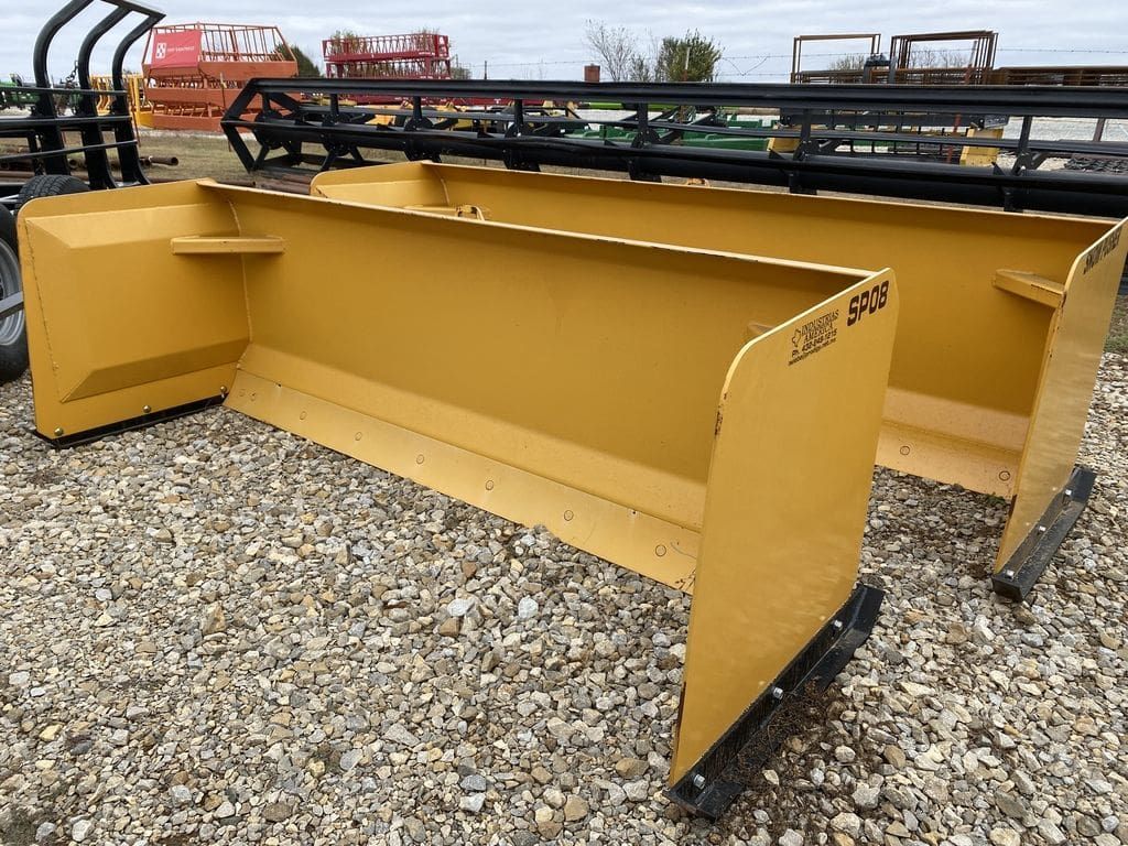 Industrias America 8 FT Snow Pusher