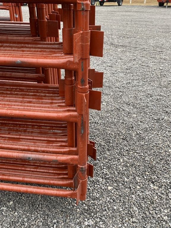 DH Gate, 16ft Painted Gate_004