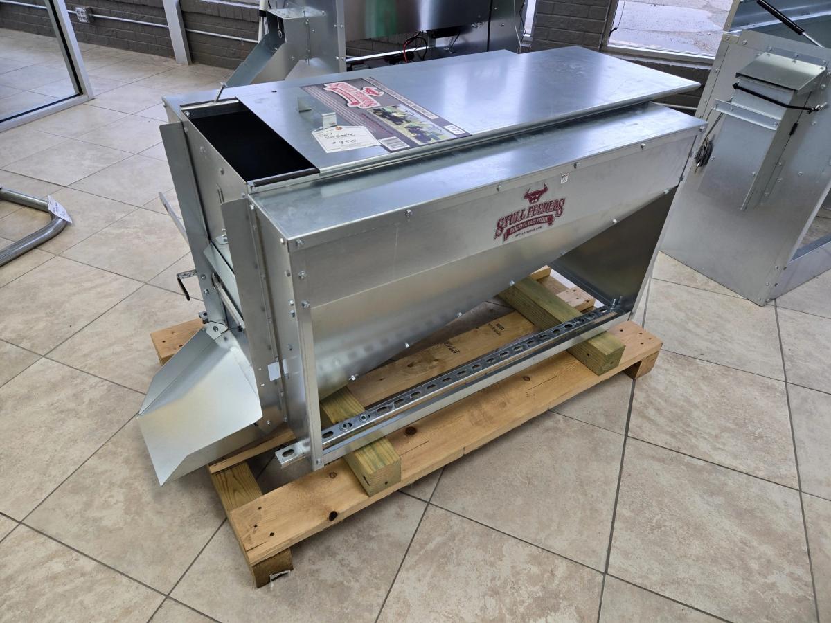 Stull Feeders 400 LBS Grain/Cube Gravity Flow Feed Hopper