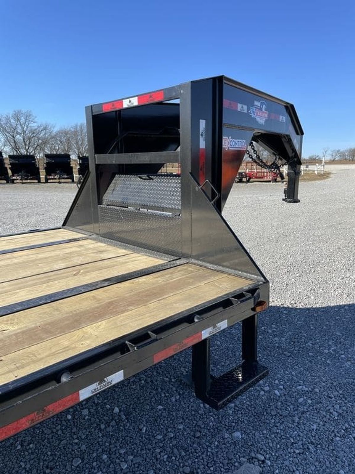 DH Trailers 35 ft Low Pro GN Flatbed Trailer_005