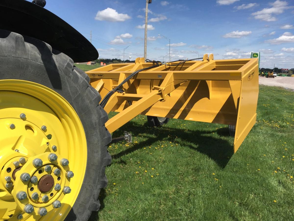 Henke Buffalo 12' Feedyard Scraper Pulling