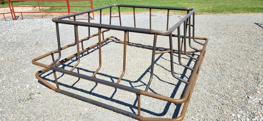 Single Bale Pipe Hay Saver Feeder