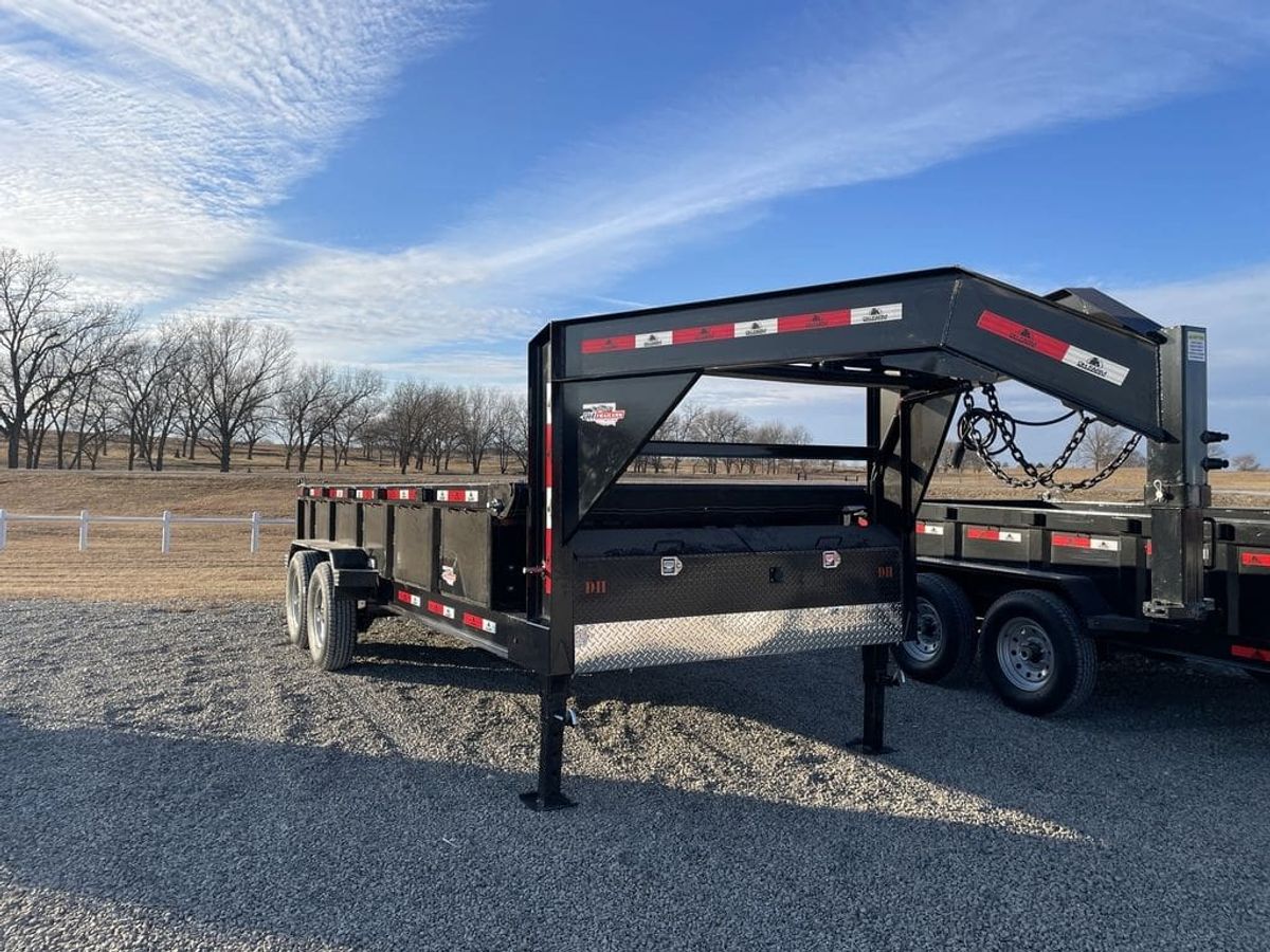 DH Trailers 16′ GN Dump Trailer_002
