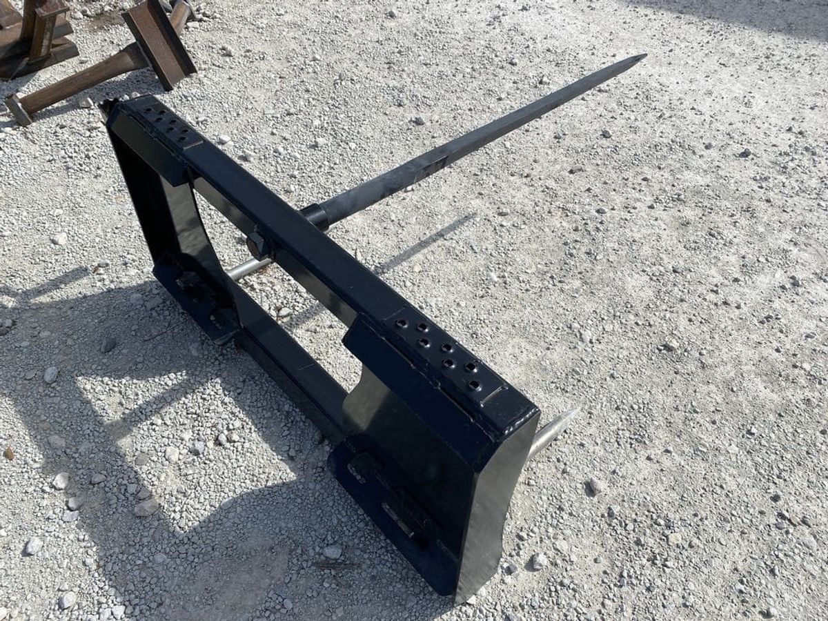 DH HS1 Bale Spear_003