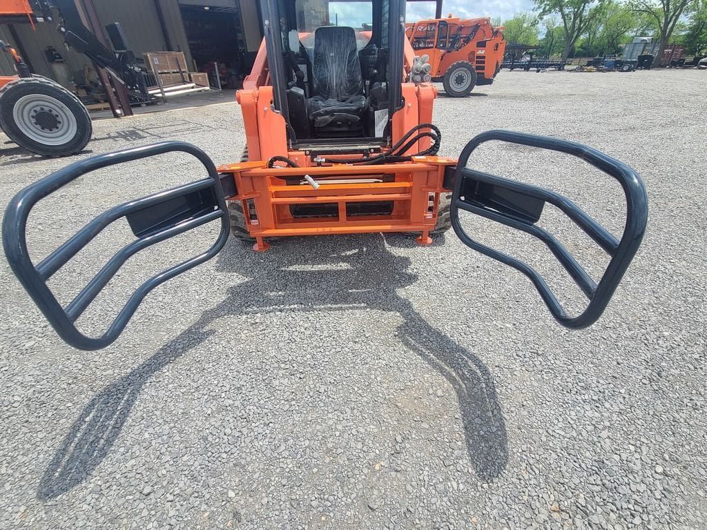 Titan Round Hay Bale Gripper_003