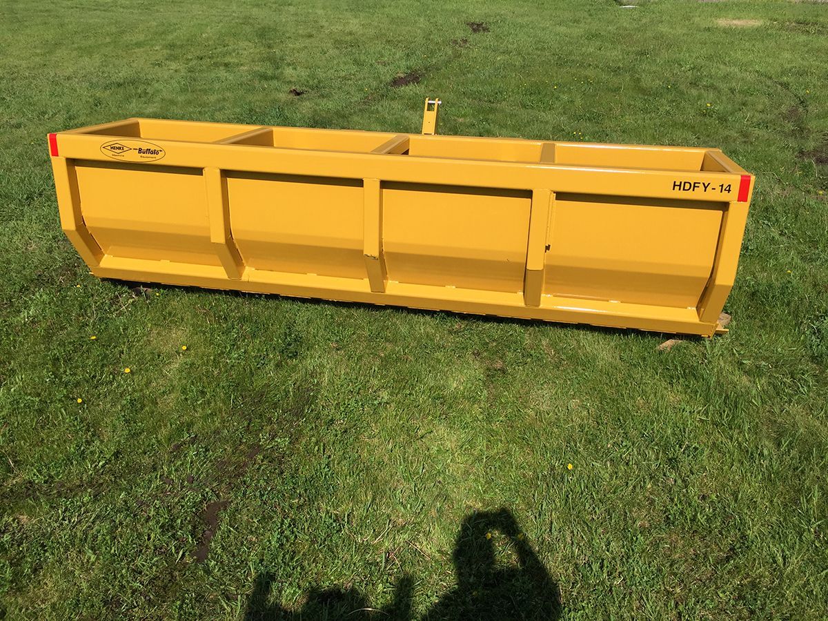 Henke Buffalo 14′ Heavy Duty Feedyard 3-Point Scraper w:Skids_4704