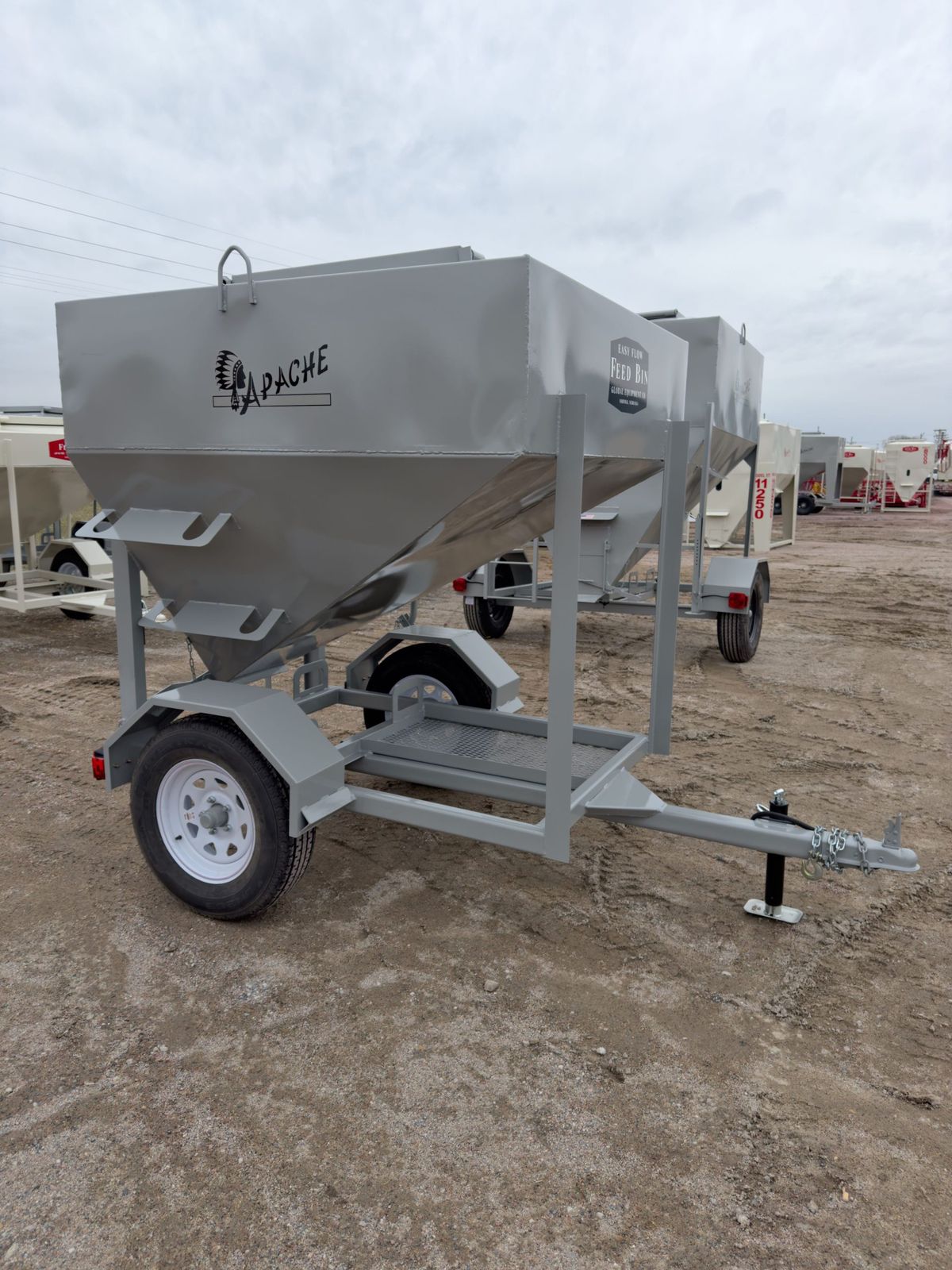 Apache 2 Ton Portable Feed Bin