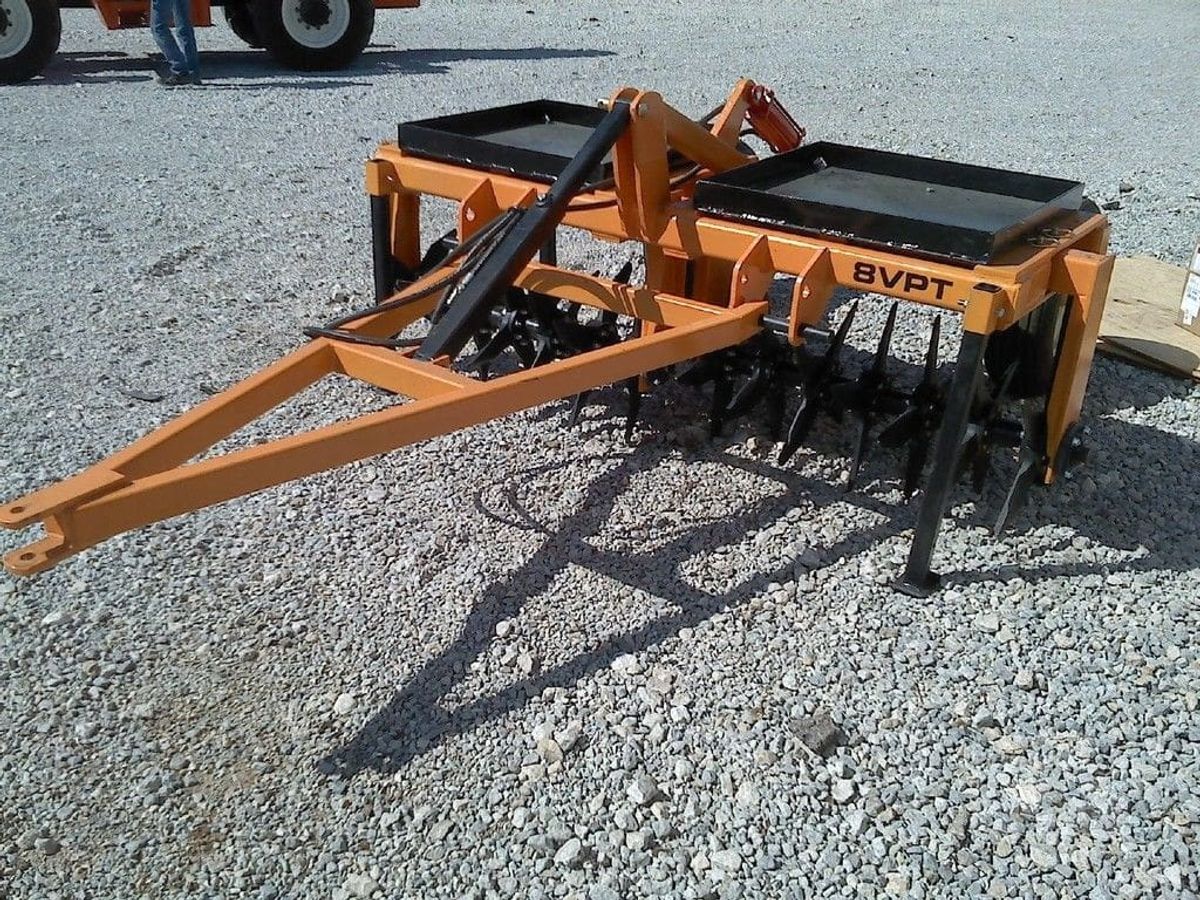 Industrias America 8VPT Pasture Aerator