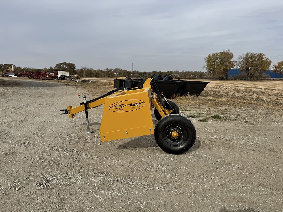 IMG_1869_Henke Buffalo 10′ Heavy Duty Estate II Scraper