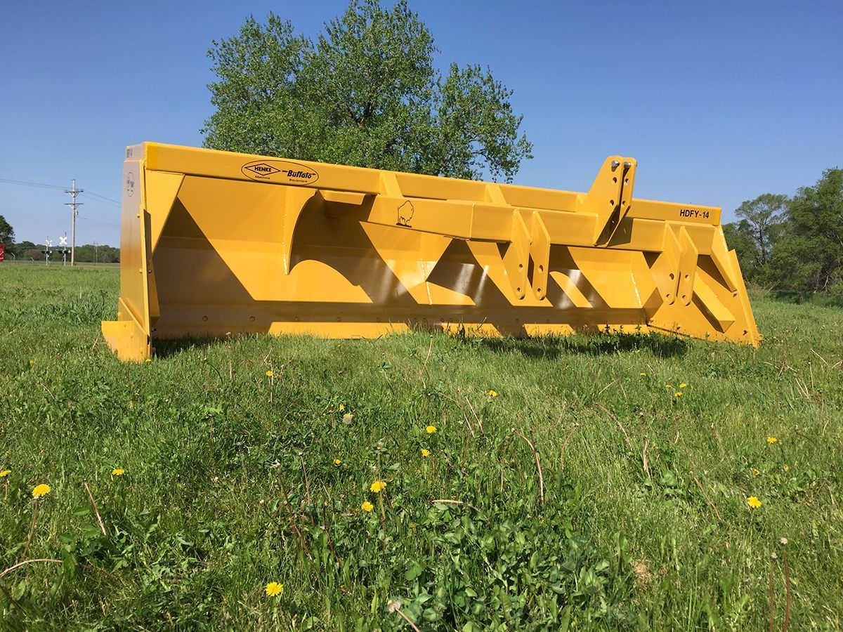 Henke Buffalo 14′ Heavy Duty Feedyard 3-Point Scraper w:Skids_4615