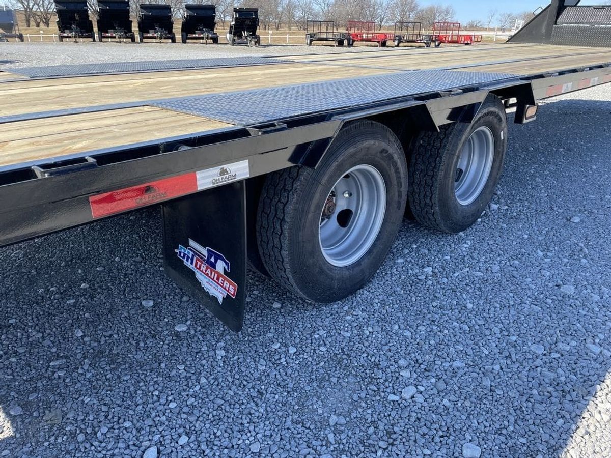 DH Trailers 35 ft Low Pro GN Flatbed Trailer_007