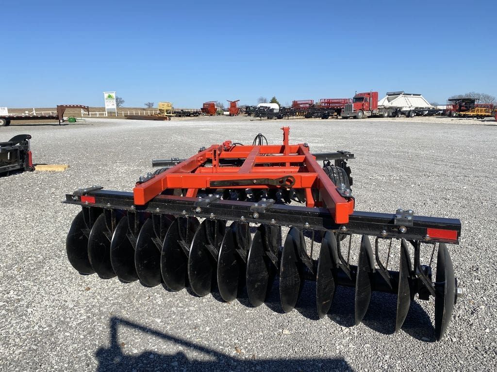 Industrias America Disk 2426 Offset Accessible Carousel_009