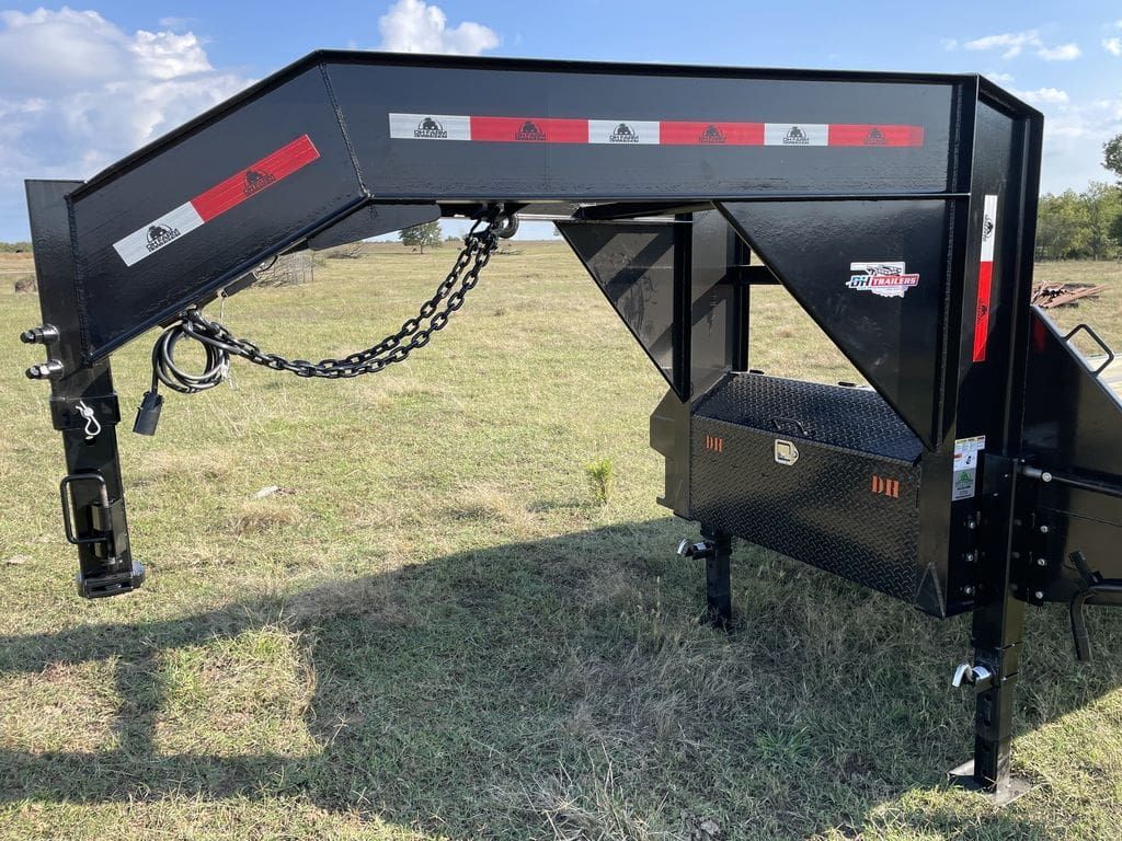 DH Trailers 32 ft Tandem Low Pro GN Flatbed_04