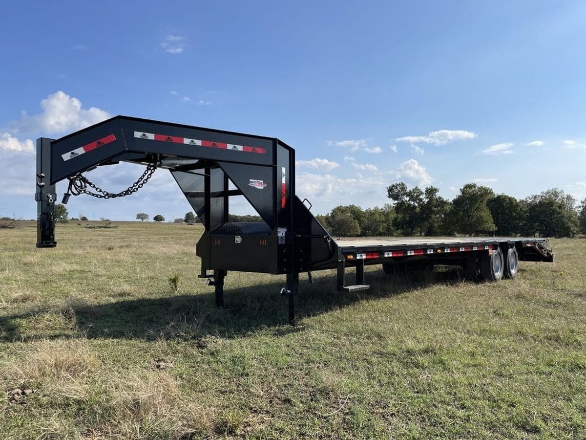 DH Trailers 32 ft Tandem Low Pro GN Flatbed_01