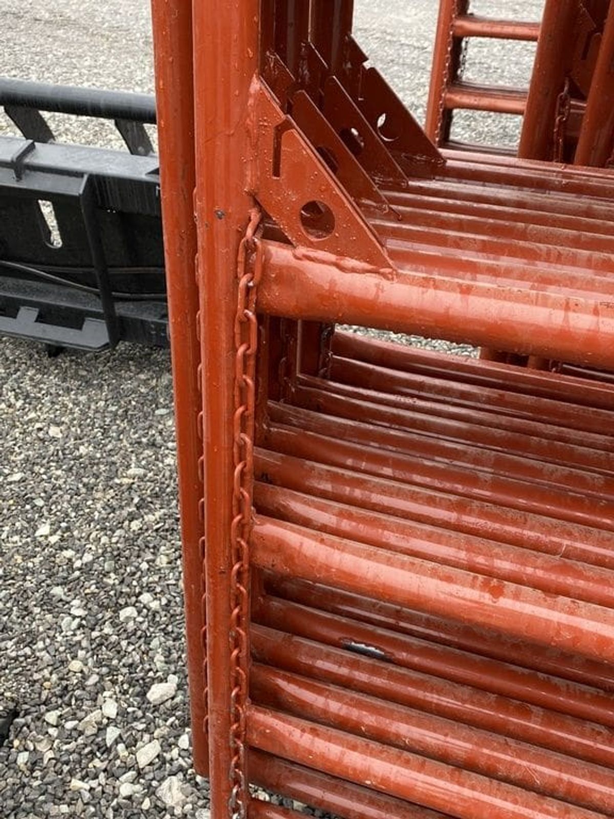 DH Gate, 16ft Painted Gate_003