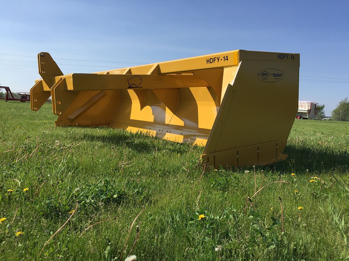 Henke Buffalo 14′ Heavy Duty Feedyard 3-Point Scraper w:Skids_4610