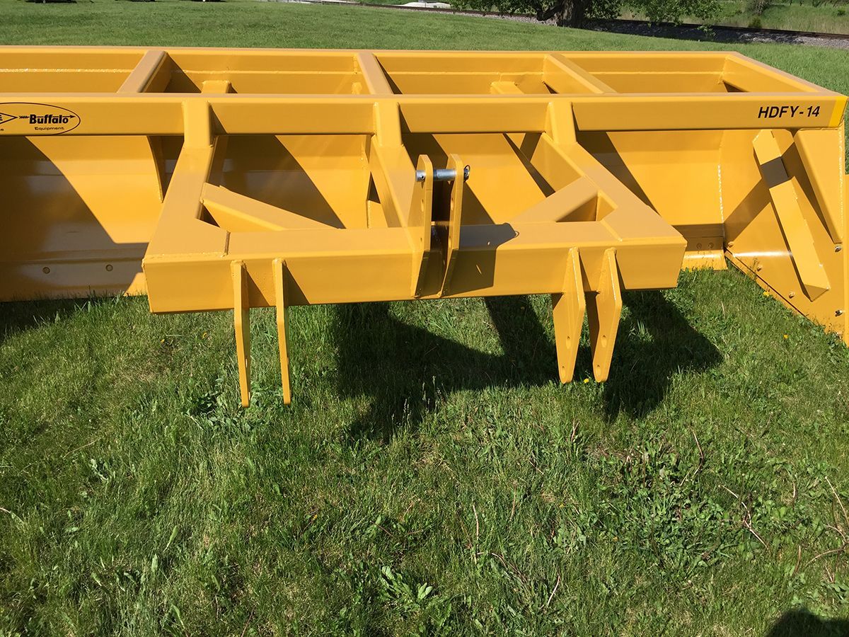Henke Buffalo 14′ Heavy Duty Feedyard 3-Point Scraper w:Skids_4626