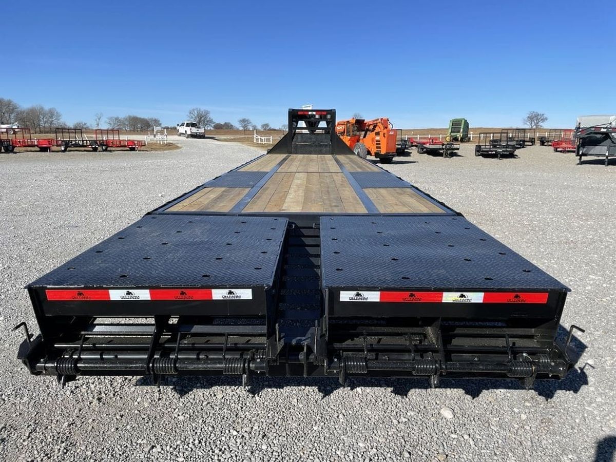 DH Trailers 35 ft Low Pro GN Flatbed Trailer_009