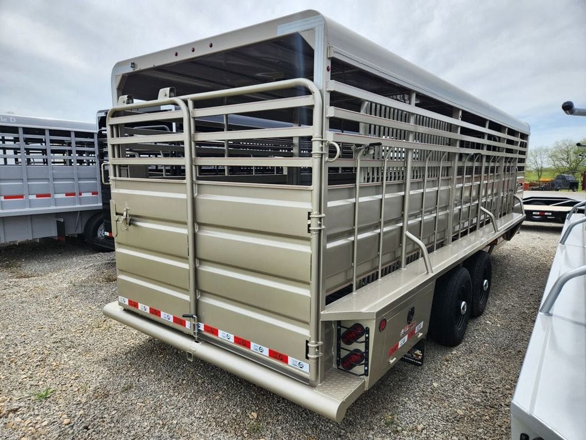 GR 24′ Stock Trailer (Rubber Floor)_002