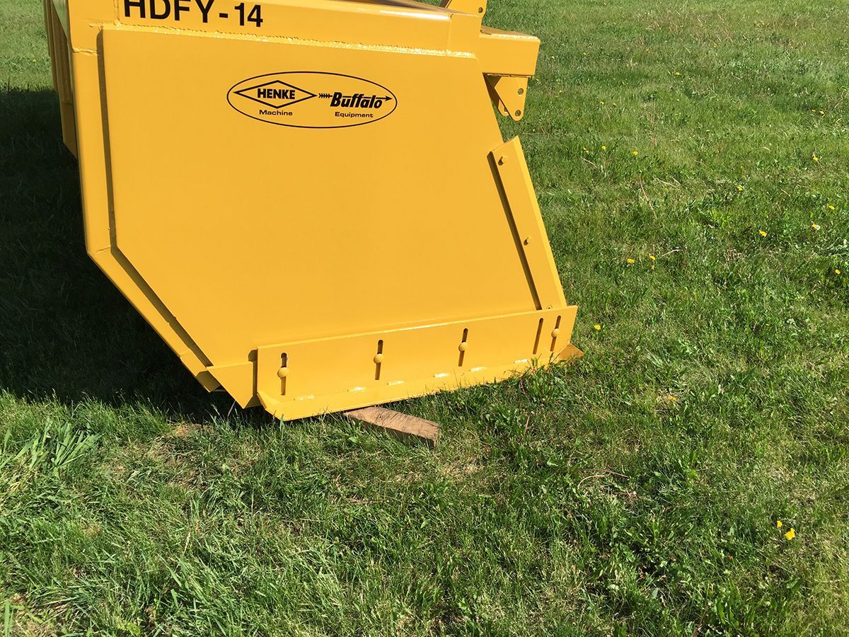 Henke Buffalo 14′ Heavy Duty Feedyard 3-Point Scraper w:Skids_4648