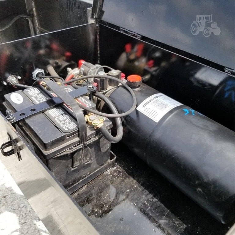 Industrias America 20X4 Double Wide Hydraulic Latch Hay Bale Trailer_010