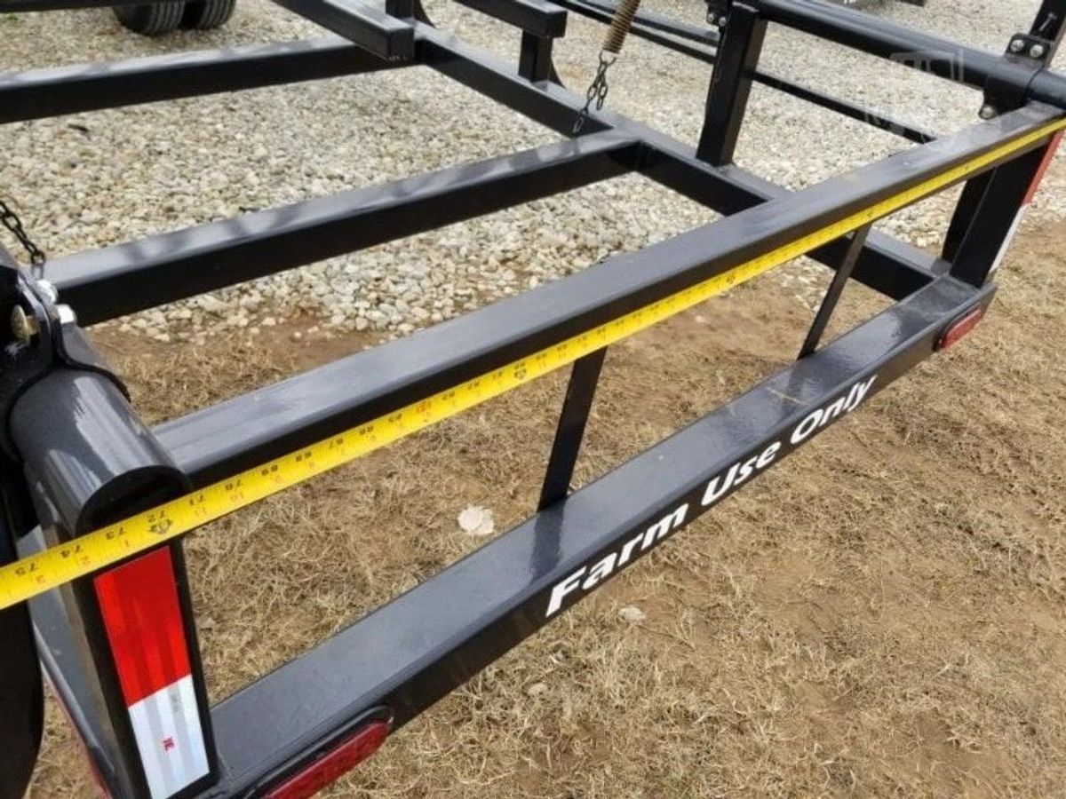 Industrias America 20X4 Double Wide Hydraulic Latch Hay Bale Trailer_013