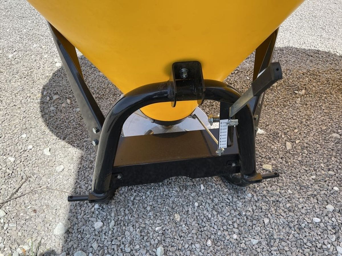 Armstrong Ag 3pt poly seeder:spreader SDRP500_4