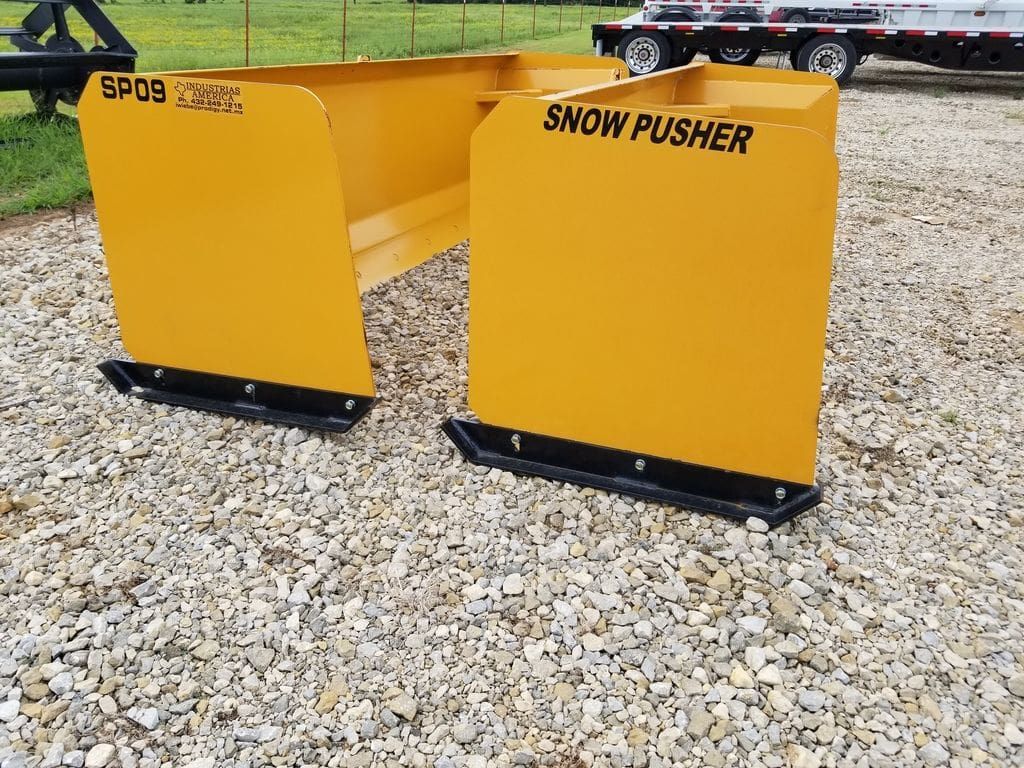 Industrias America 9 FT Snow Pusher