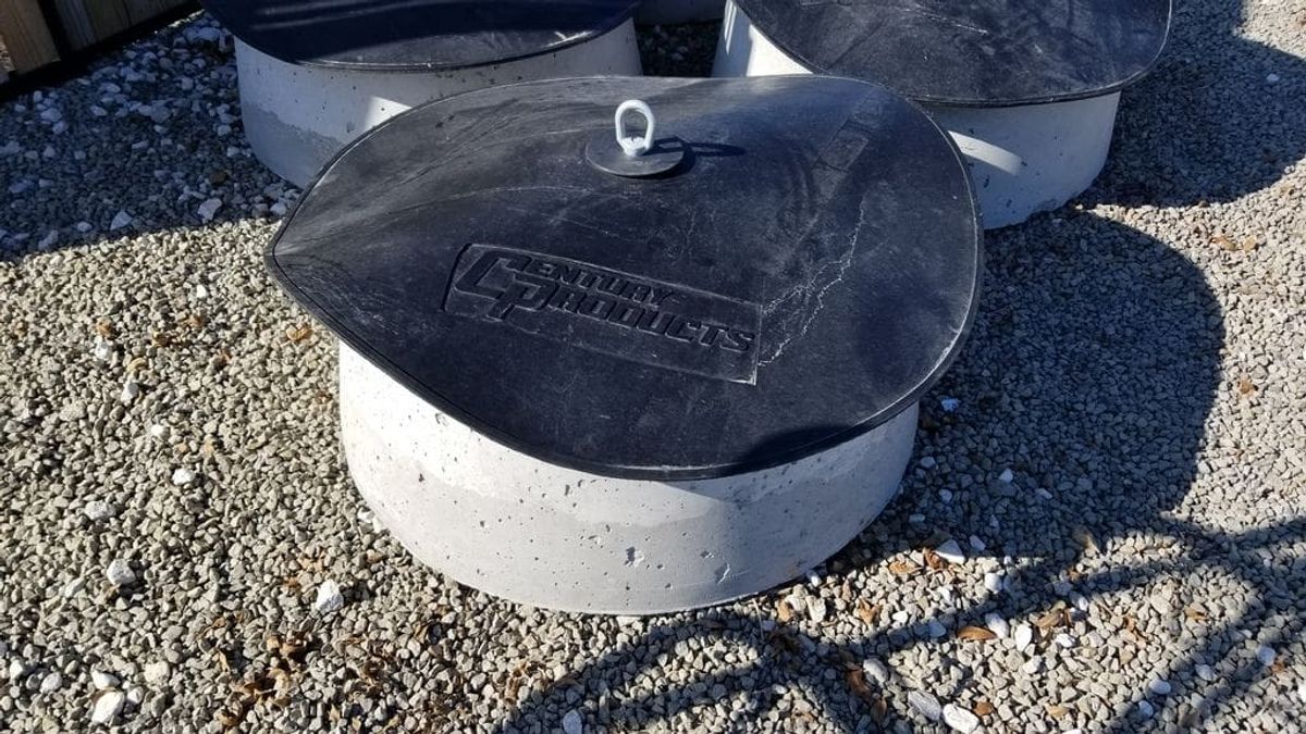 3 Block Mineral Feeder with Rubber Cover_02