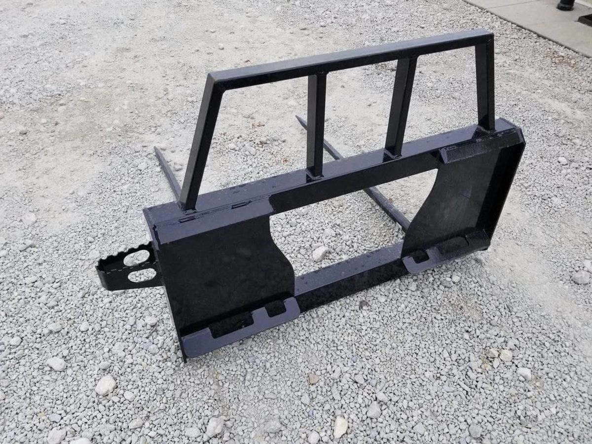 DH HS2 Bale Spear Attachment w: Headache Rack_002