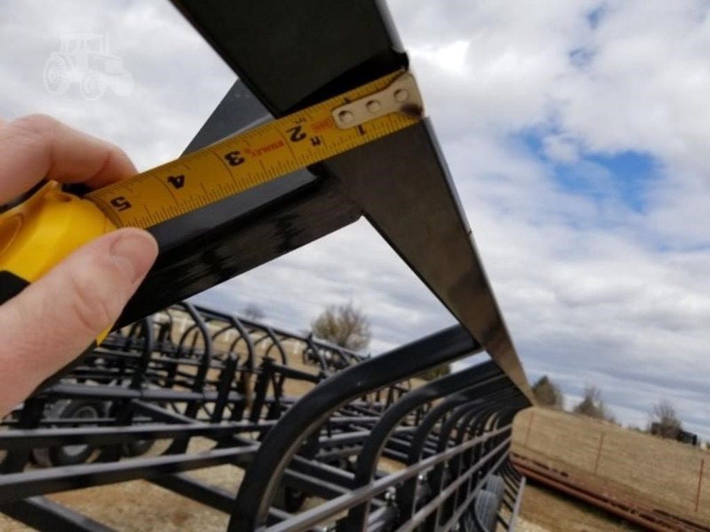 Industrias America 20X4 Double Wide Hydraulic Latch Hay Bale Trailer_012