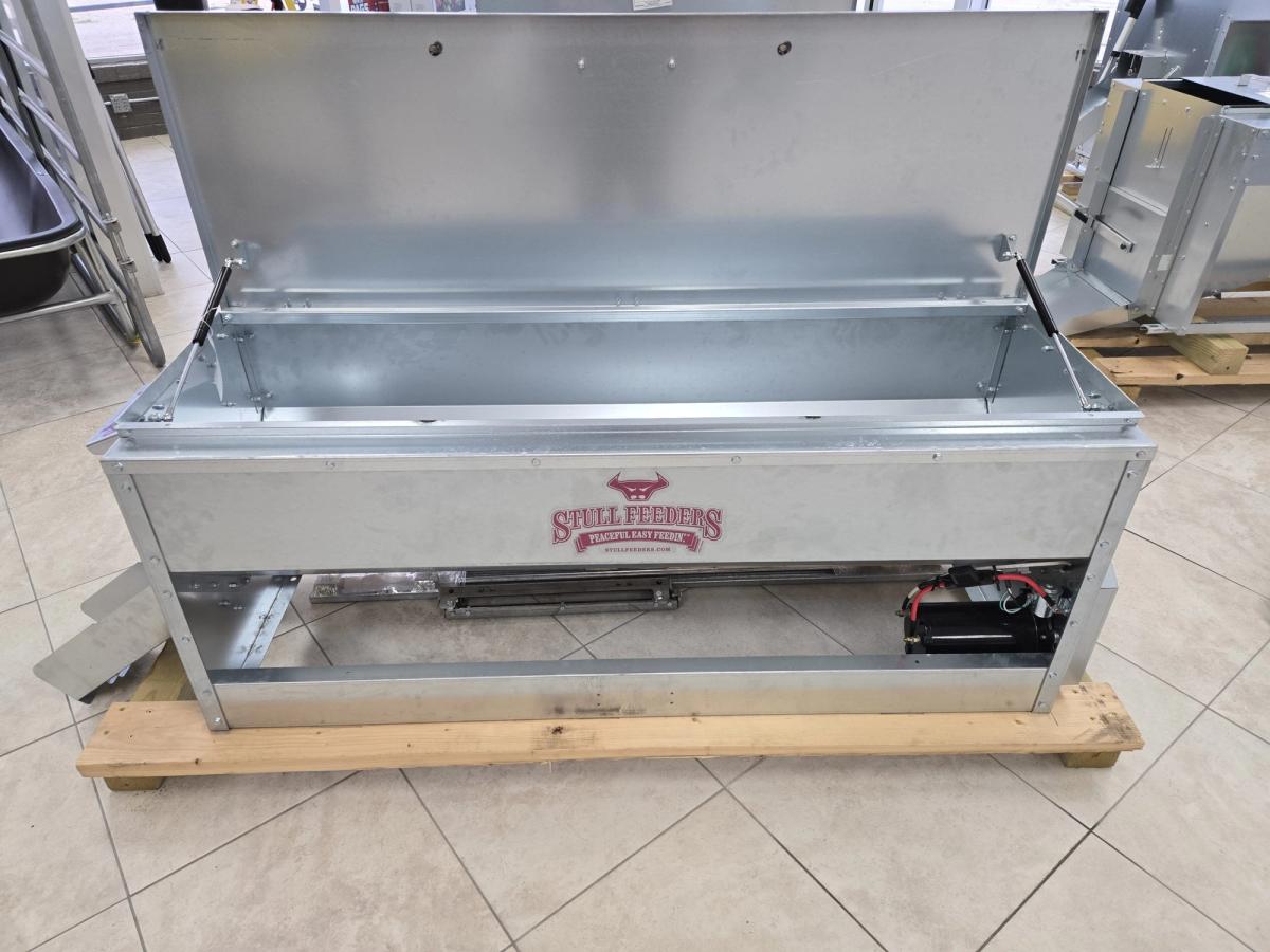 Stull Feeders 400 LBS Grain/Cube Small Truck Auger Feed Hopper