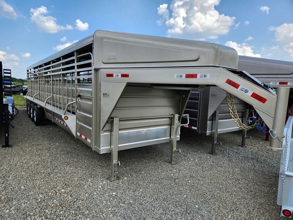 GR 32 FT Livestock Trailer