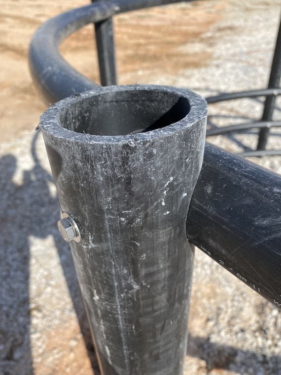 Poly Hay Ring for Cattle_002