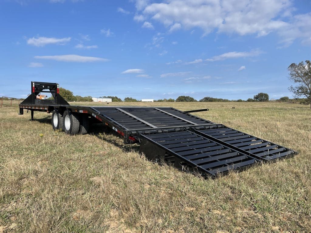 DH Trailers 32 ft Tandem Low Pro GN Flatbed_08