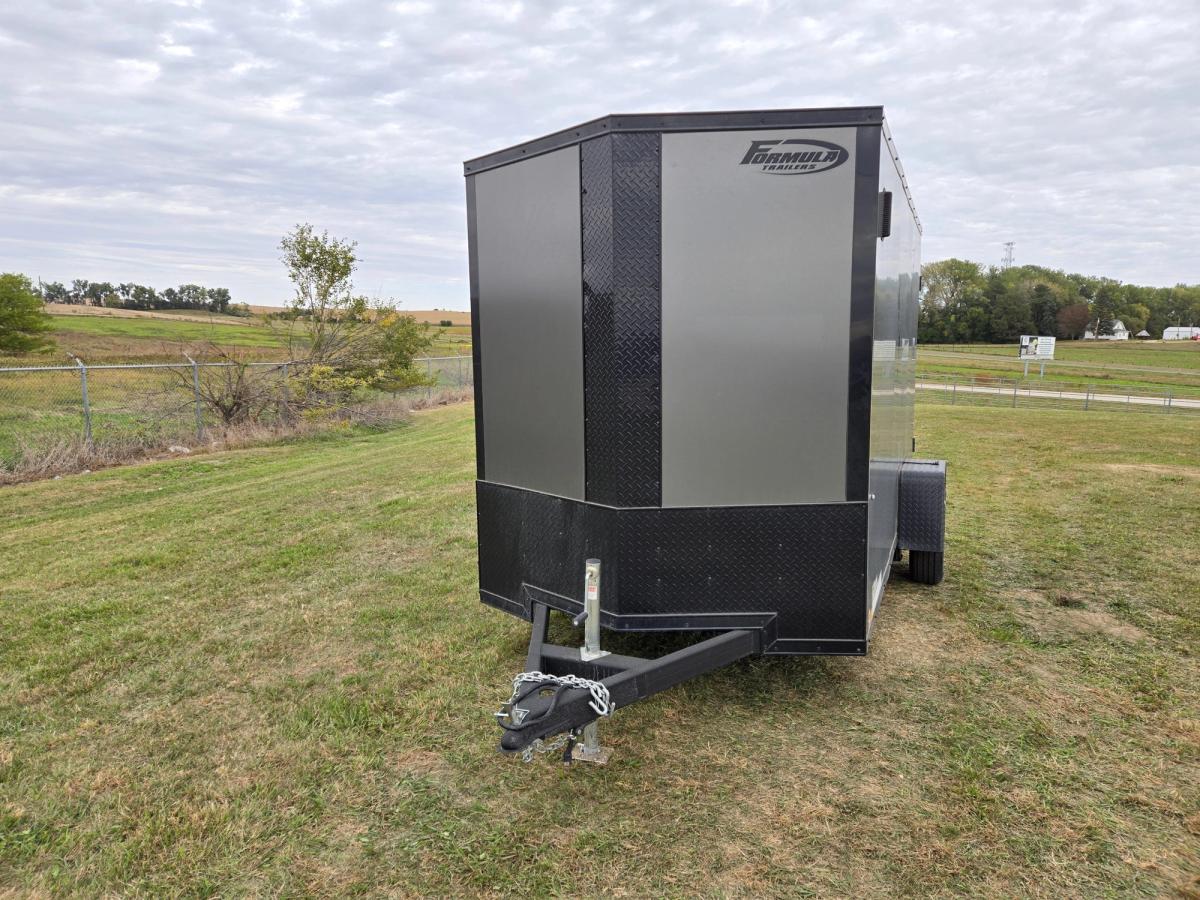 Formula 12 FT Traverse Cargo